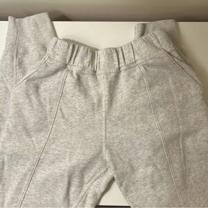 Abercrombie & Fitch Light Gray Women’s Joggers Sweatpants